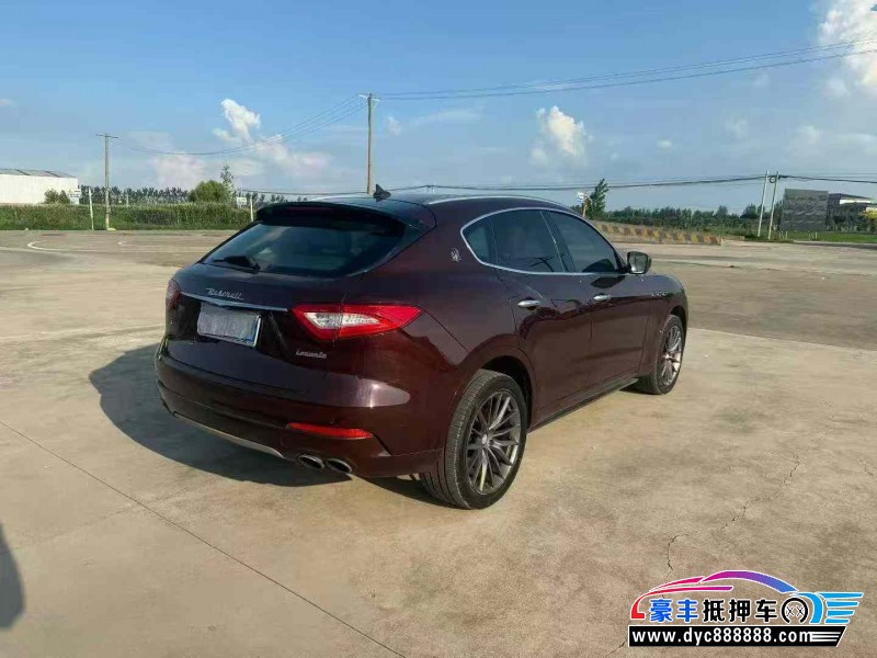 18年玛莎拉蒂莱万特轿车抵押车出售