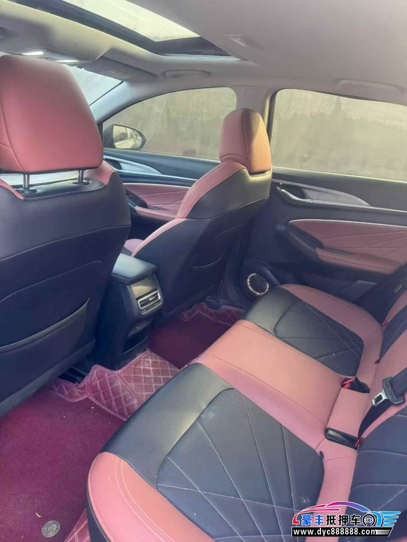 25年长安逸动轿车抵押车出售