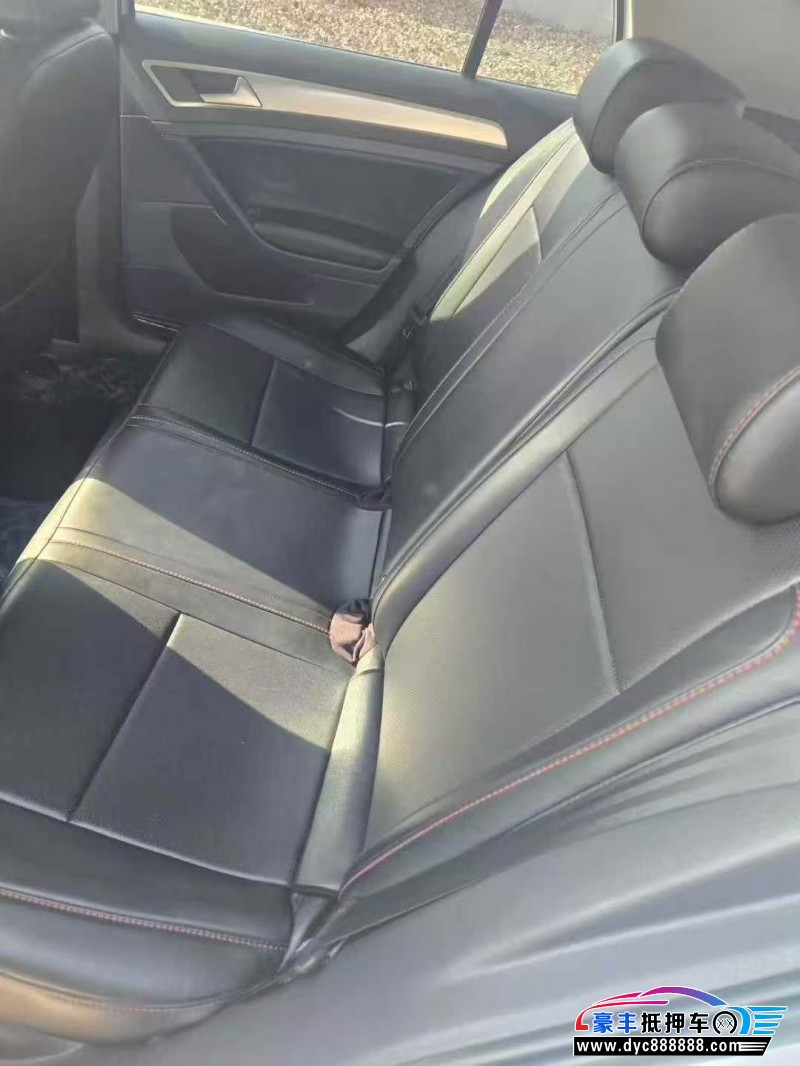 19年大众高尔夫轿车抵押车出售