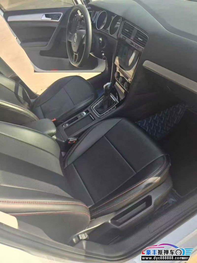 19年大众高尔夫轿车抵押车出售