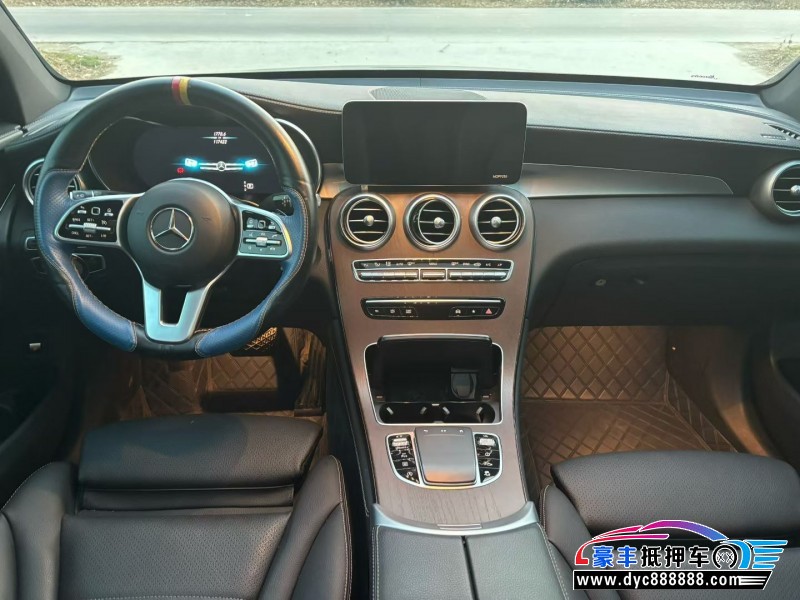 20年奔驰GLC轿车抵押车出售