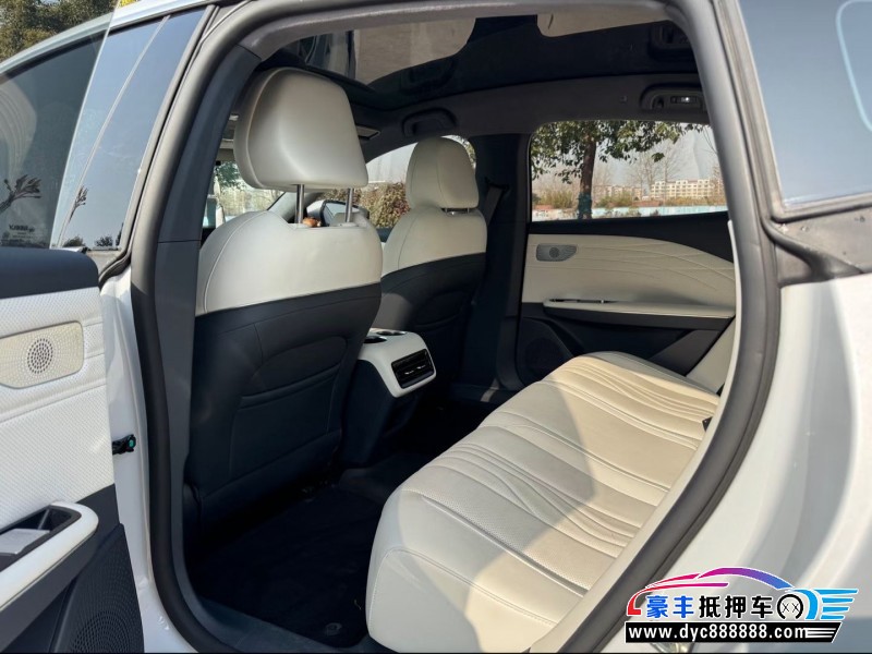 24年吉利银河轿车抵押车出售