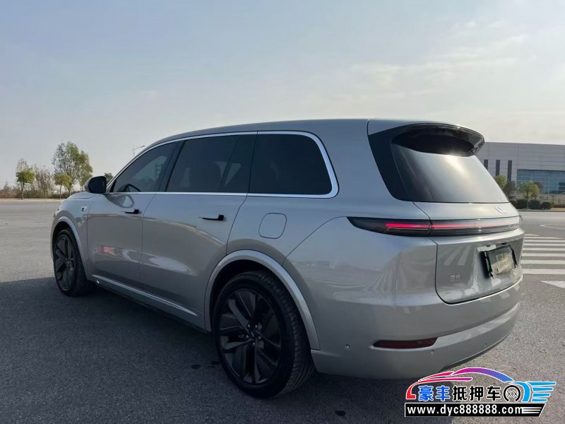 22年理想L9轿车抵押车出售