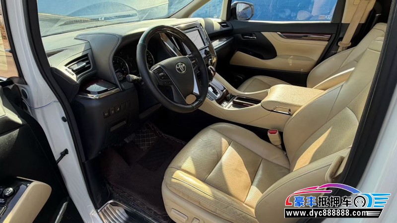 17年丰田埃尔法轿车抵押车出售