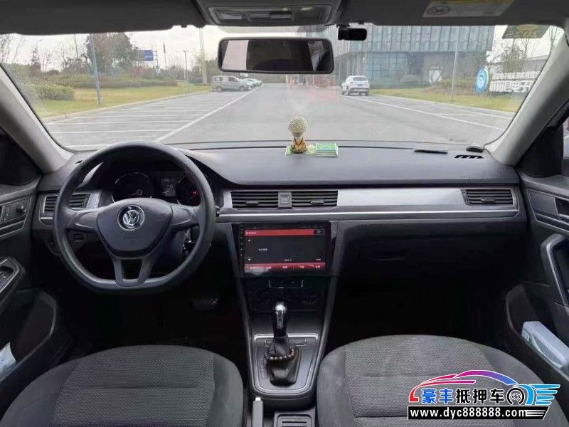 17年大众宝来轿车抵押车出售