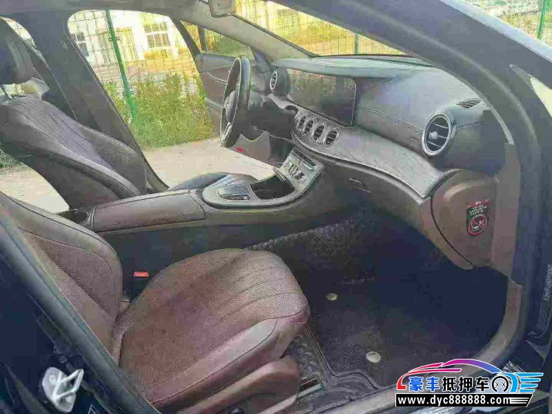 20年奔驰E轿车抵押车出售