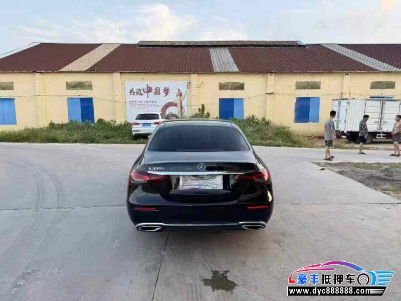 22年奔驰E轿车抵押车出售