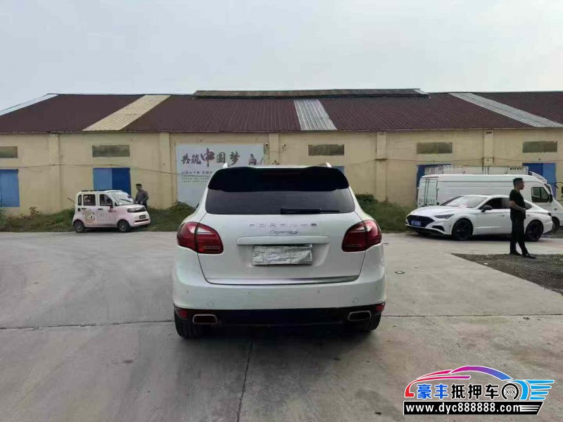 14年保时捷卡宴轿车抵押车出售