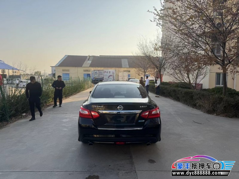 18年日产天籁轿车抵押车出售