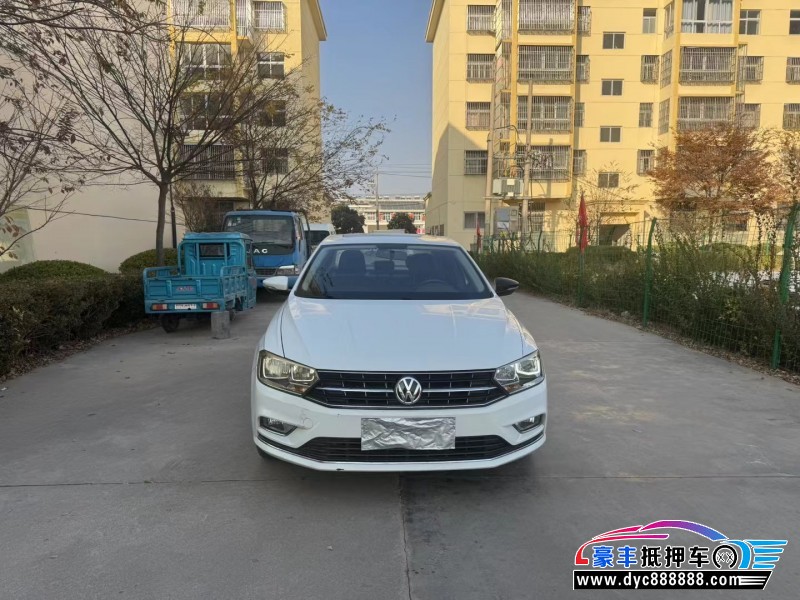 17年大众宝来轿车抵押车出售