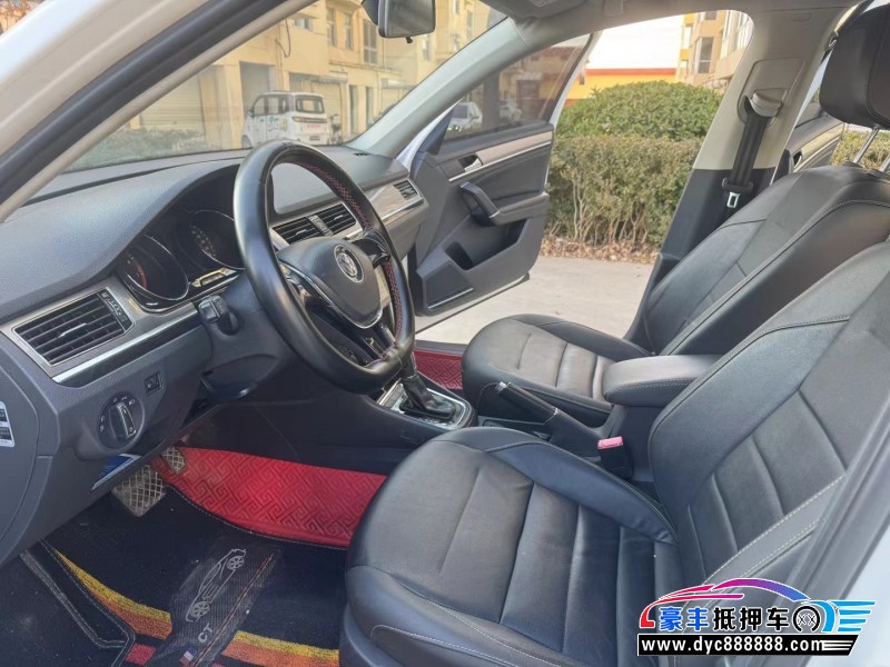 17年大众宝来轿车抵押车出售