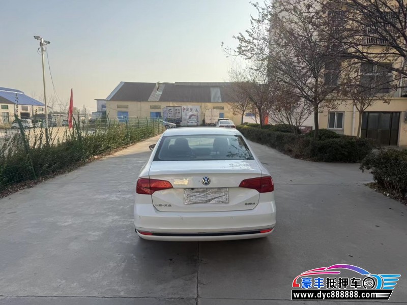 17年大众宝来轿车抵押车出售