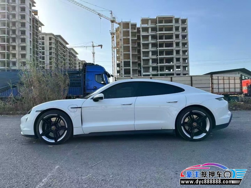 21年保时捷TaYcan轿车抵押车出售