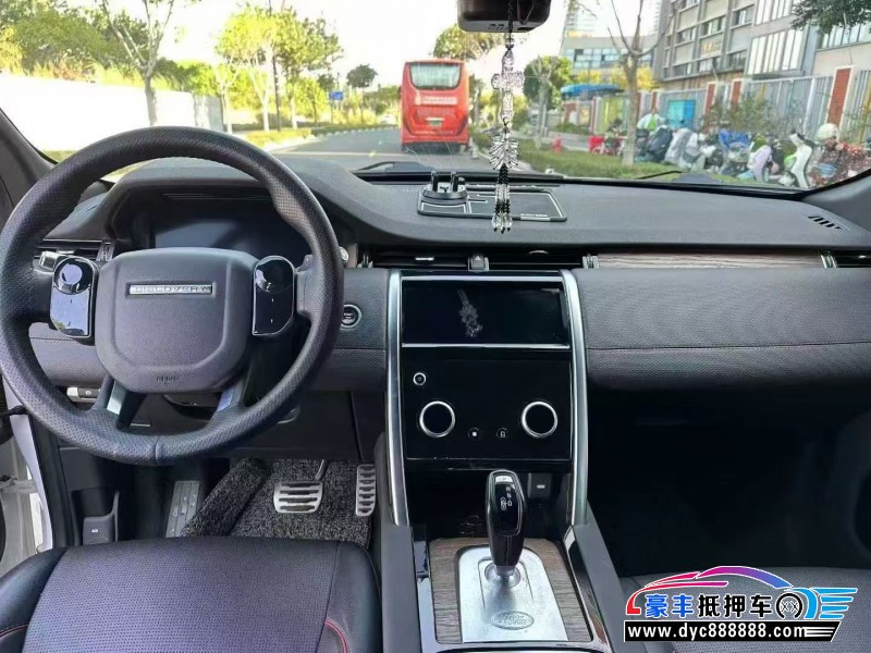 21年路虎揽胜运动版轿车抵押车出售