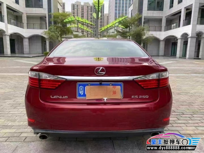 13年雷克萨斯ES轿车抵押车出售