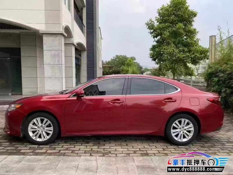 13年雷克萨斯ES轿车抵押车出售