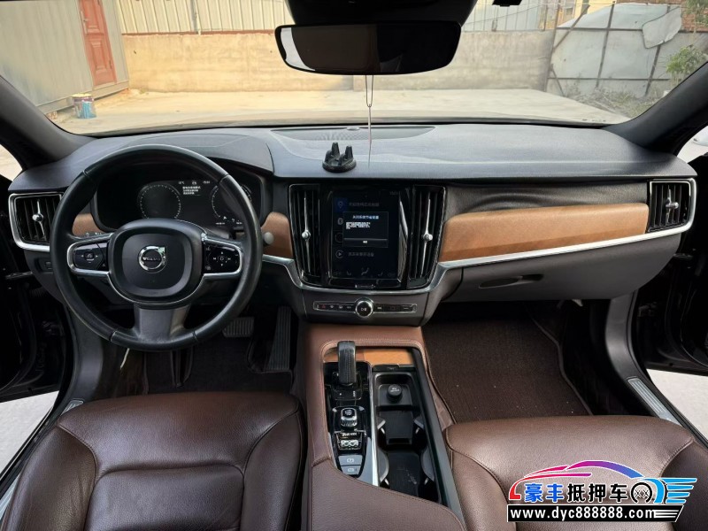 21年沃尔沃S90轿车抵押车出售