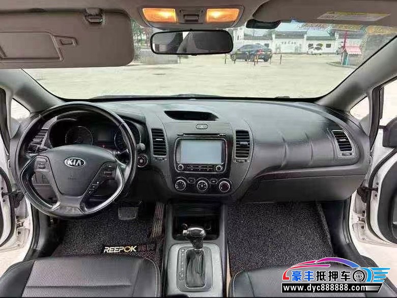 15年起亚K3轿车抵押车出售