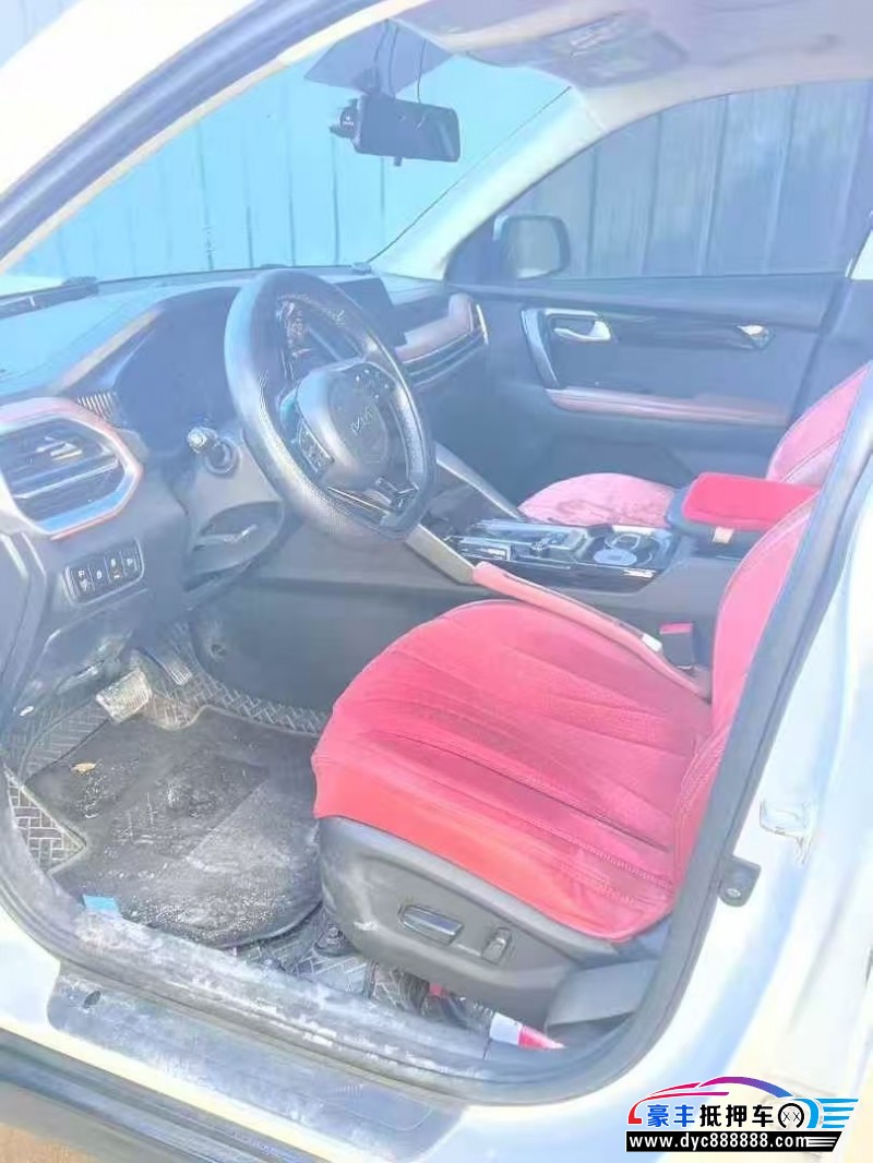 21年起亚智跑轿车抵押车出售