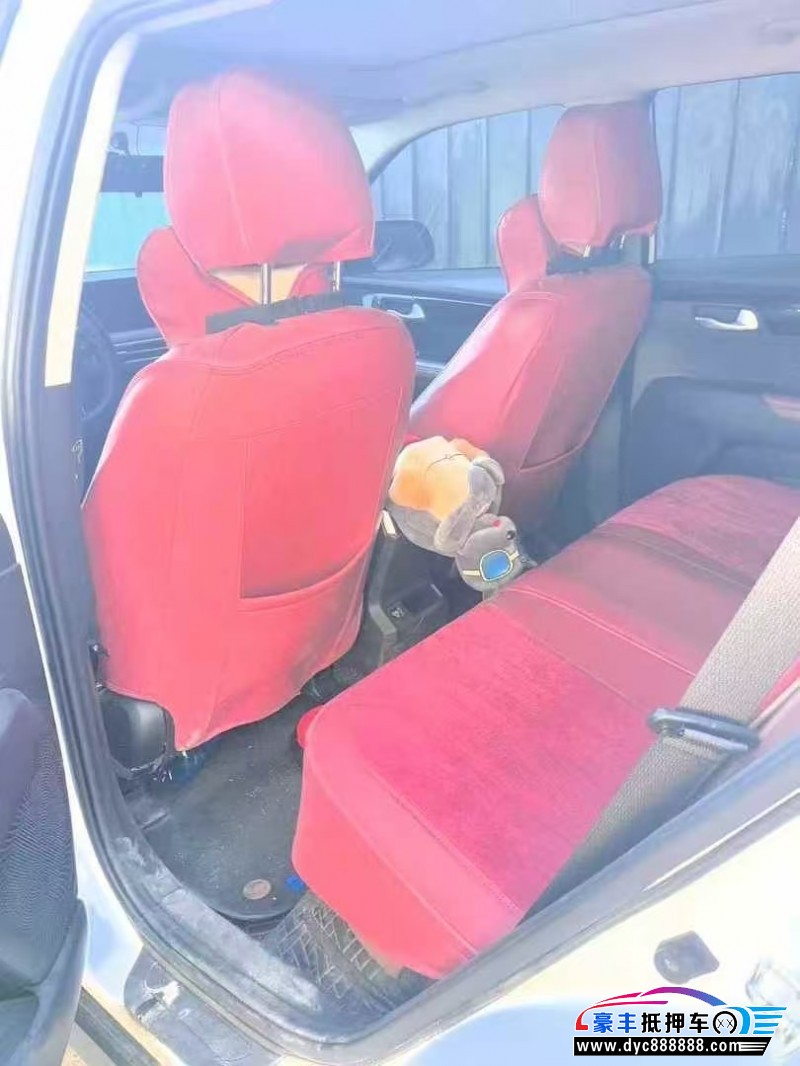 21年起亚智跑轿车抵押车出售