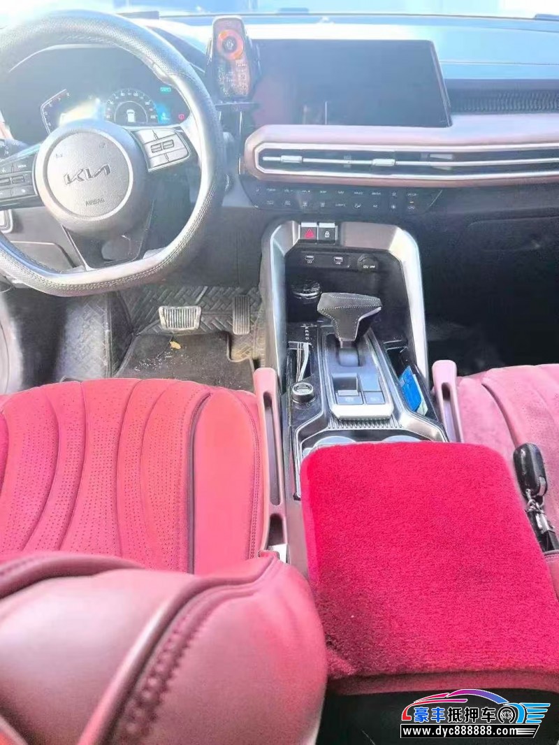 21年起亚智跑轿车抵押车出售