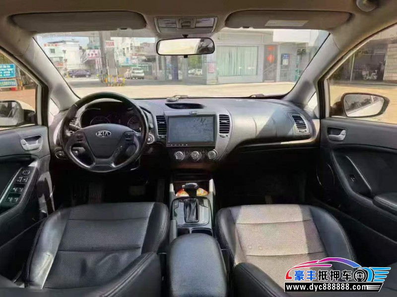 16年起亚K3轿车抵押车出售