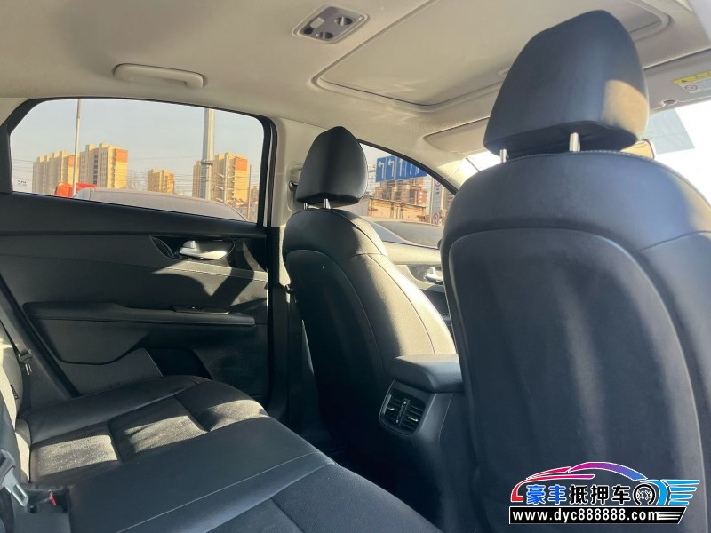 21年起亚K3轿车抵押车出售