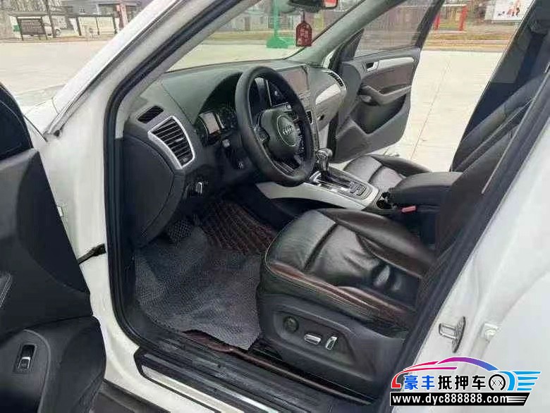 17年奥迪Q5轿车抵押车出售