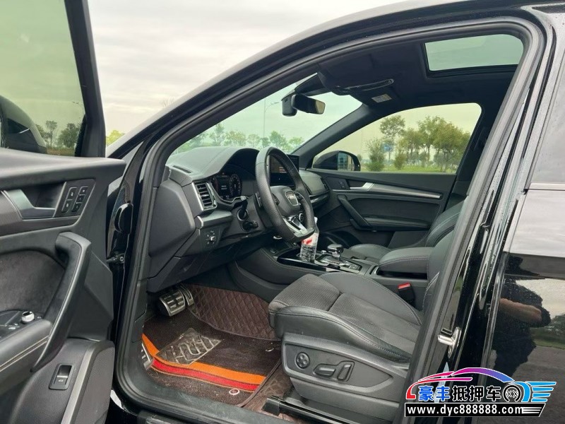 23年奥迪Q5轿车抵押车出售