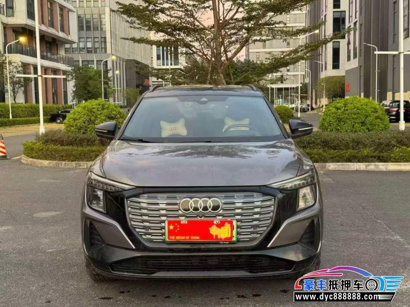 23年奥迪Q5轿车抵押车出售