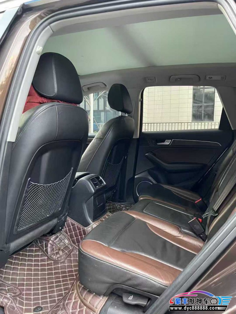 17年奥迪Q5轿车抵押车出售