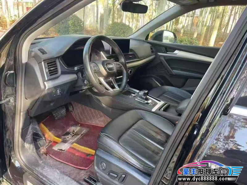21年奥迪Q5轿车抵押车出售