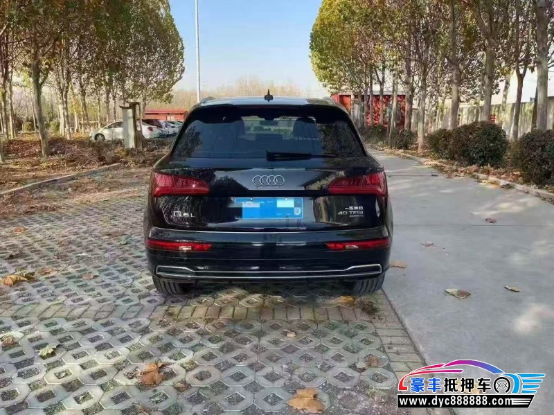 21年奥迪Q5轿车抵押车出售