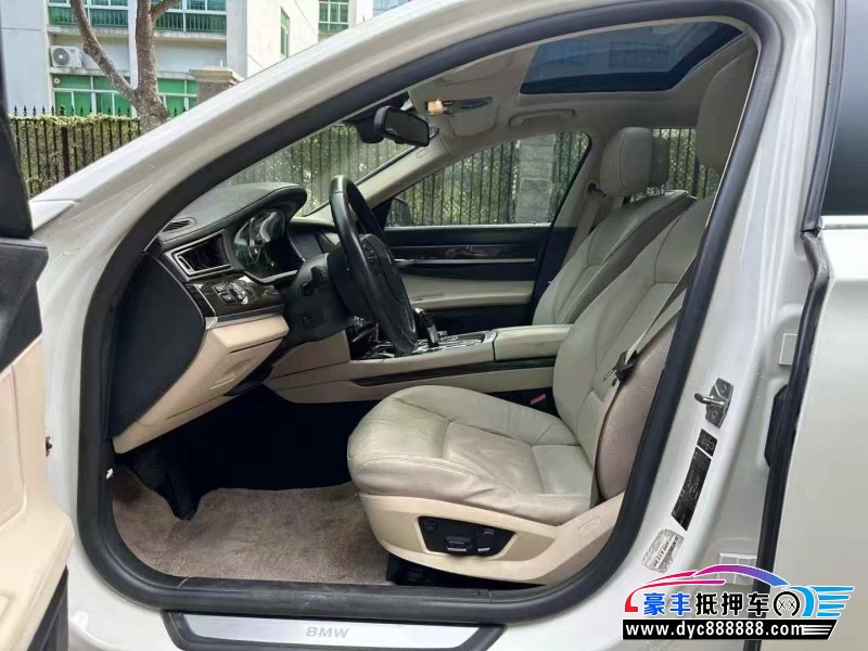 12年宝马7系轿车抵押车出售