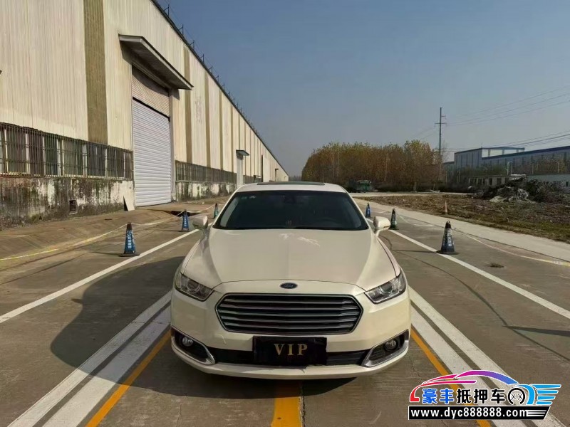 抵押车出售17年福特金牛座轿车