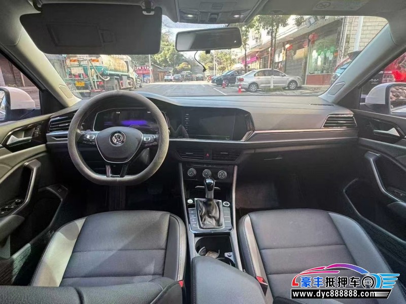 22年大众速腾轿车抵押车出售