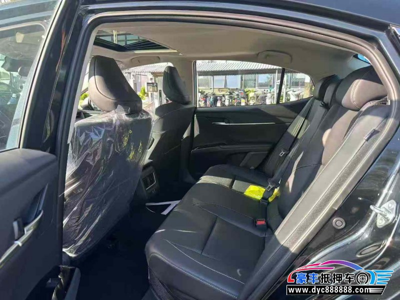 25年丰田凯美瑞轿车抵押车出售