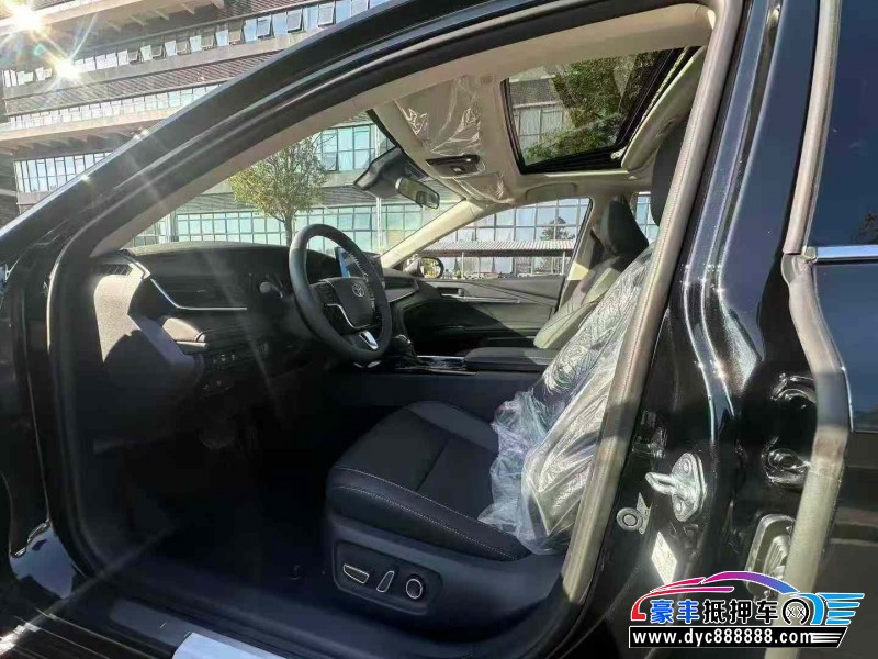 25年丰田凯美瑞轿车抵押车出售