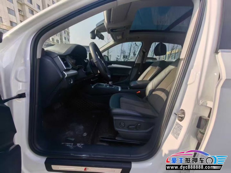 19年奥迪Q5轿车抵押车出售