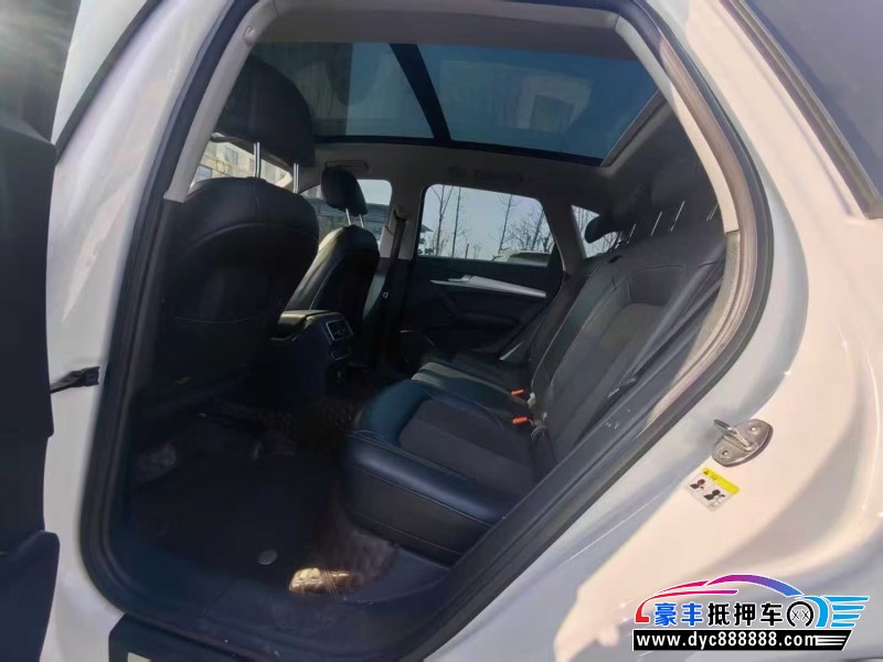 19年奥迪Q5轿车抵押车出售