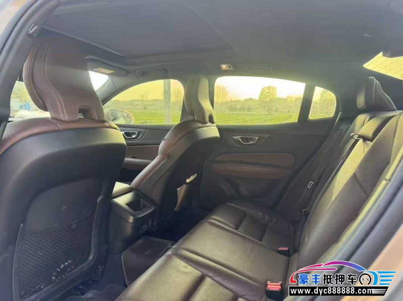 22年沃尔沃S60轿车抵押车出售