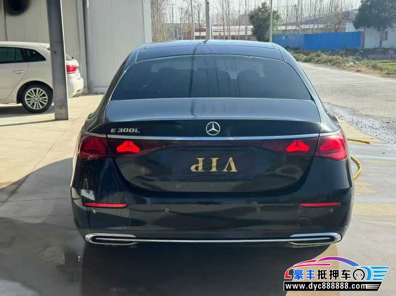 24年奔驰E轿车抵押车出售