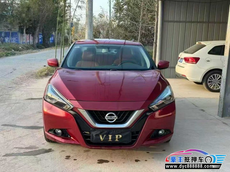 15年日产蓝鸟轿车抵押车出售