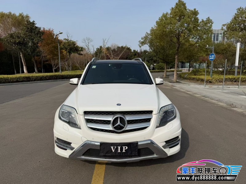 15年奔驰GLK轿车抵押车出售