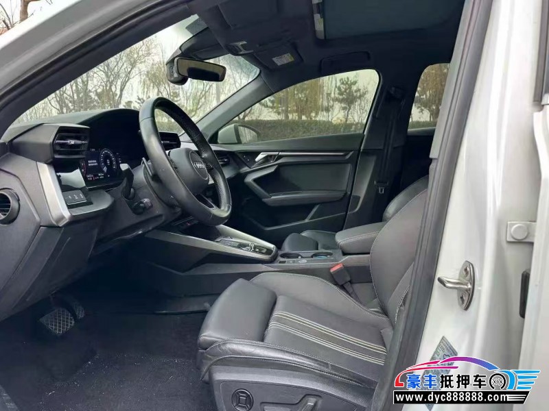 22年奥迪A3轿车抵押车出售