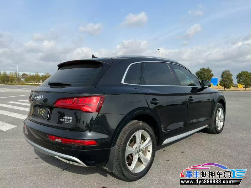 19年奥迪Q5轿车抵押车出售