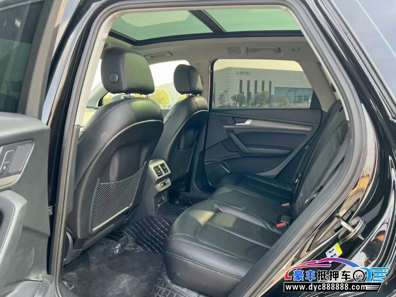 19年奥迪Q5轿车抵押车出售