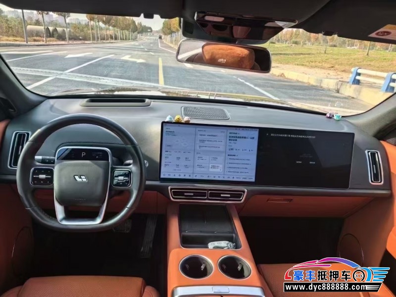 23年理想L9轿车抵押车出售