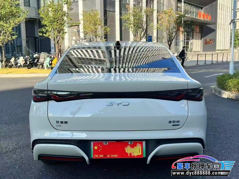 25年比亚迪海豹轿车抵押车出售