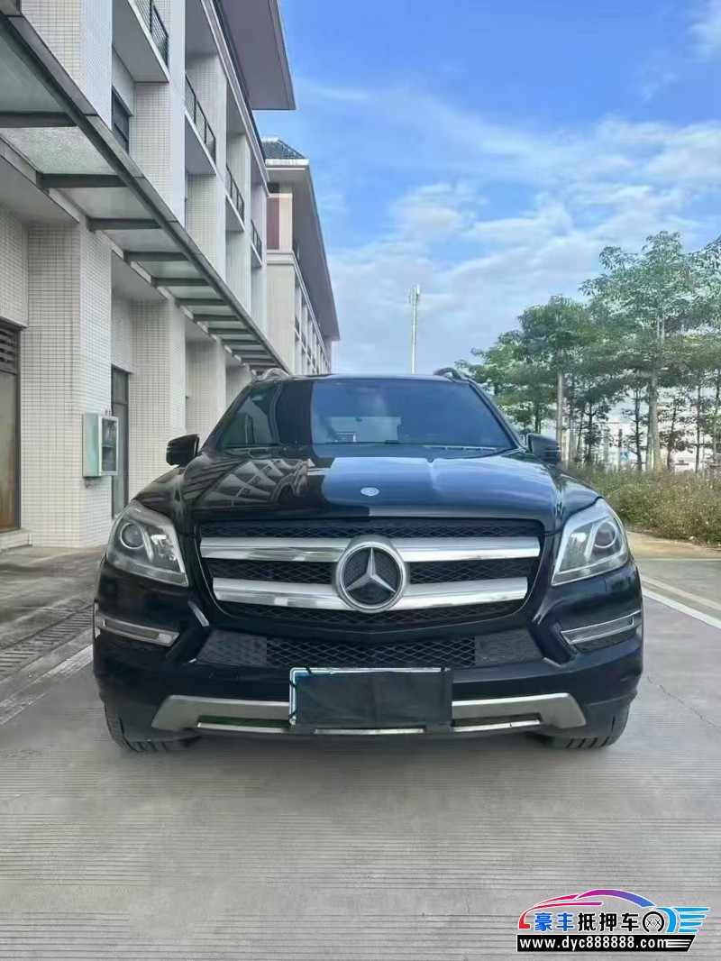 16年奔驰GL轿车抵押车出售